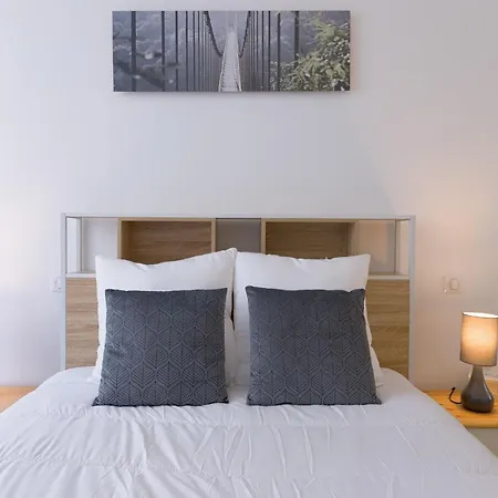 Rue De Bone By Halldis 칸느