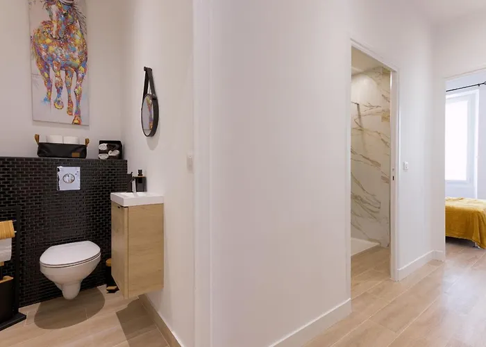 Rue De Bone By Halldis * 칸느