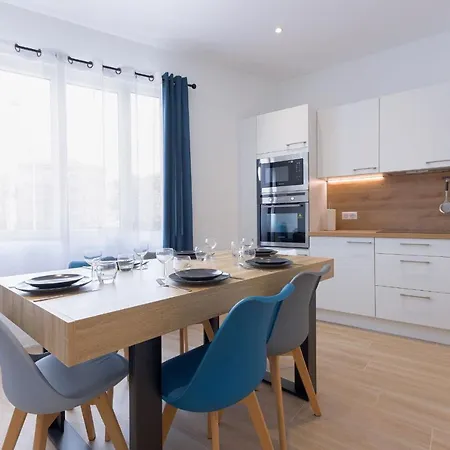 Rue De Bone By Halldis